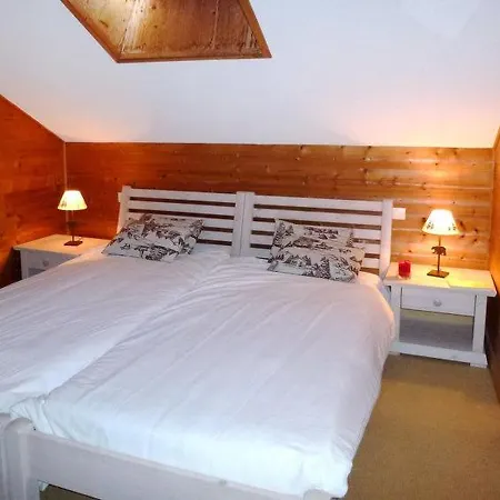 Holiday home Sleeps 14 *
