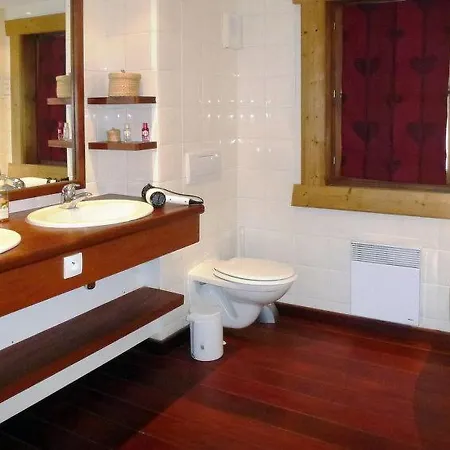 Sleeps 14 Holiday home