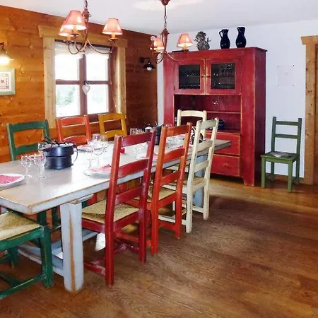 Sleeps 14 *