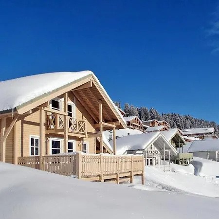 Holiday home Sleeps 14