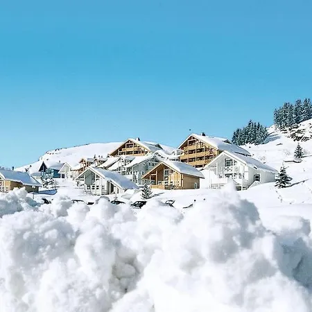 Holiday home Sleeps 14 *