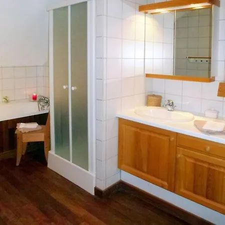 Sleeps 14 *
